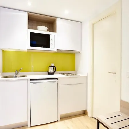 Universal Laguna 4*