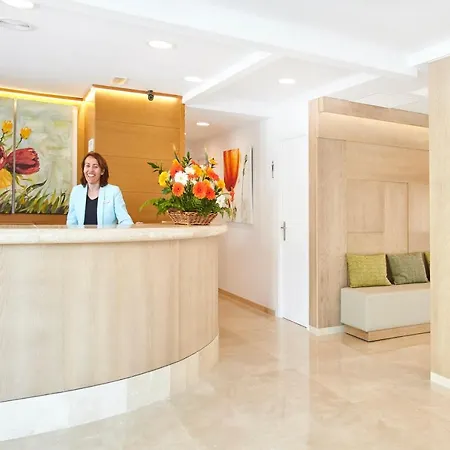 Universal Laguna Hotel