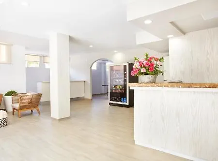 Universal Laguna Hotel 4*