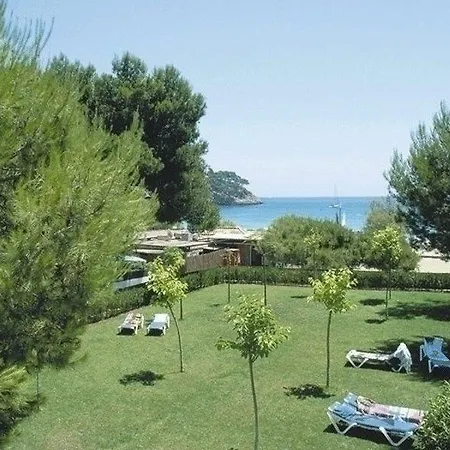 Universal Laguna Hotel 4*