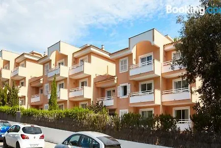 Universal Laguna 4*